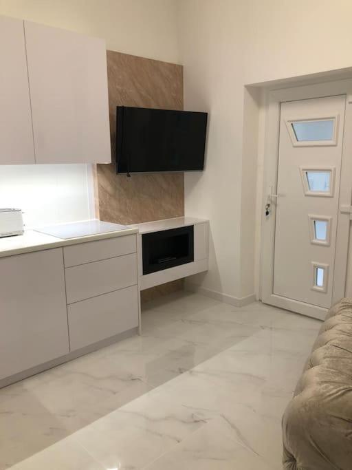 Colton West Deluxe Apartment บูดาเปสต์ ภายนอก รูปภาพ